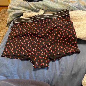 PINK Victoria's Secret Black Strawberry Print Men's Boxer Briefs